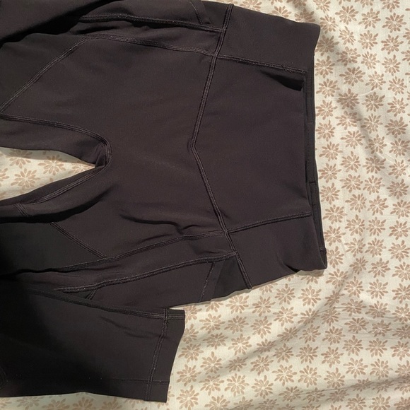 Lululemon leggings with pockets - Picture 5 of 6